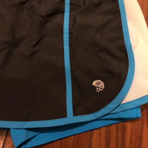 Mountain Hardwear Active Skort size small dark gray white blue skirt shorts - Picture 2 of 9